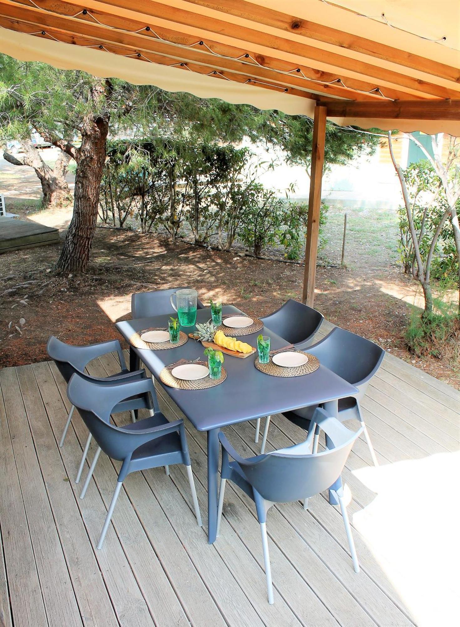 Camping Domaine De *